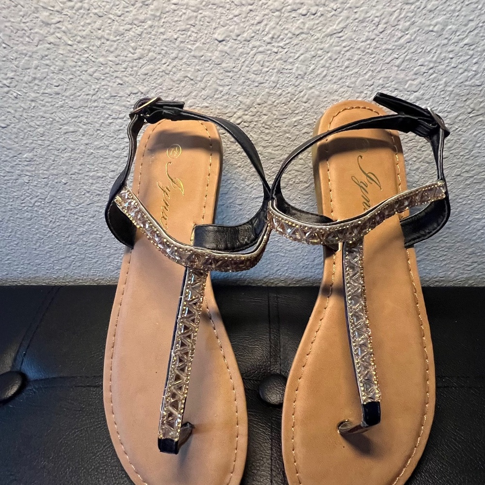 Sandal size 7.5